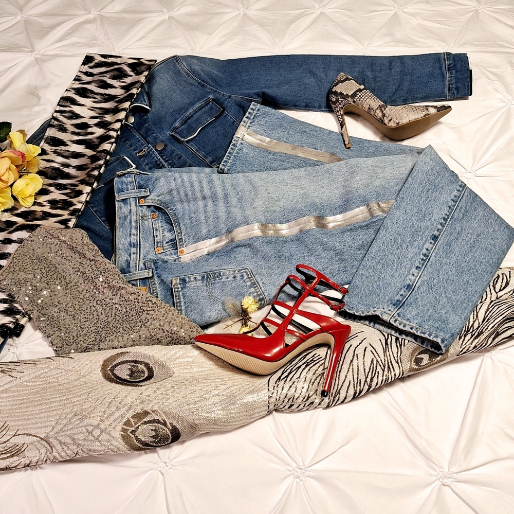 LEVI STRAUSS 501 – 29 X 30 JEANS WITH SILVER STRIPES – NWT